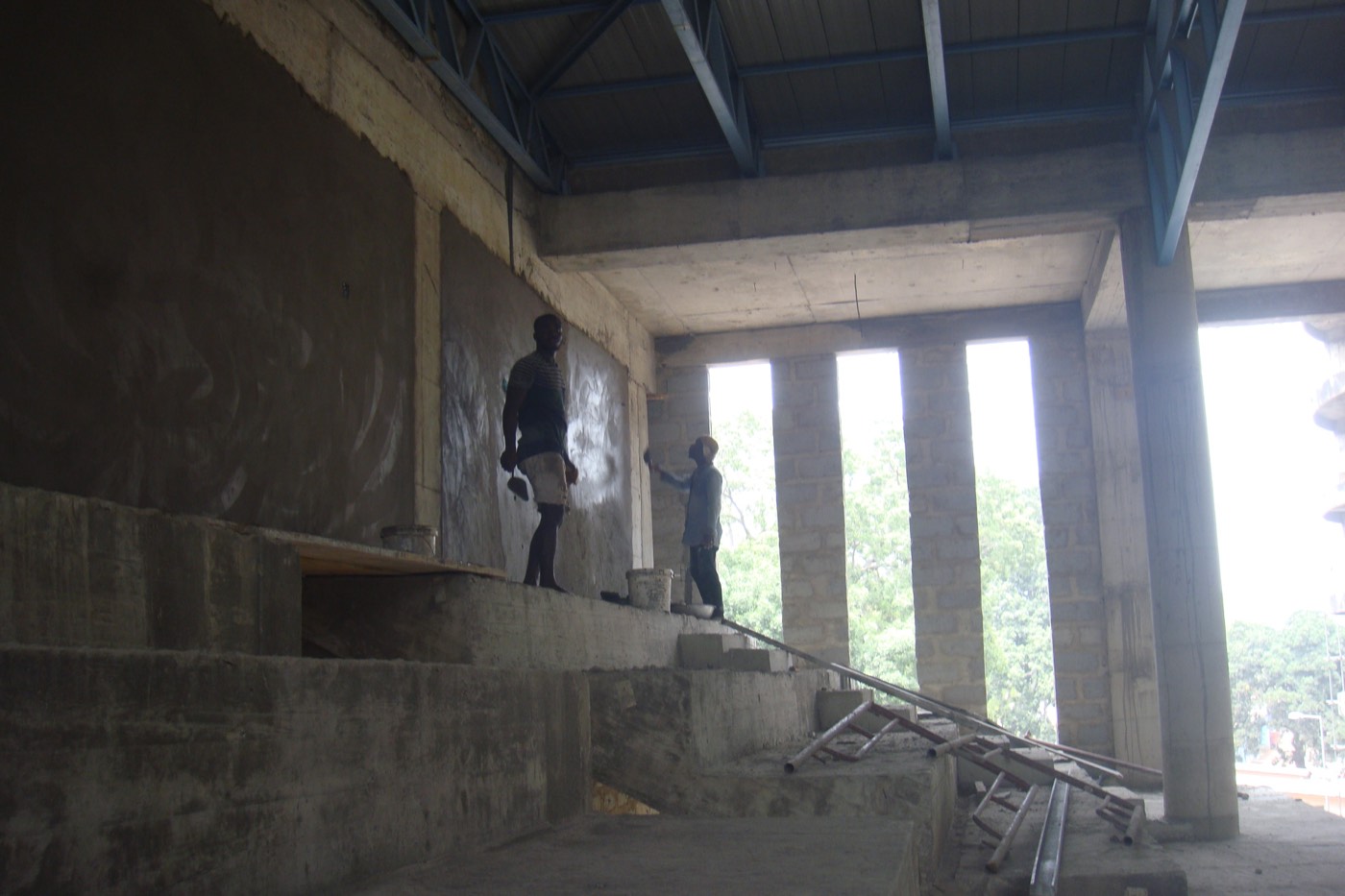 A Luchi Empire building under construction